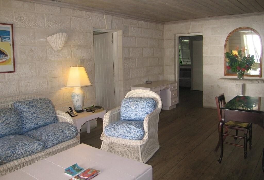 Photo of Livingroom in Holetown