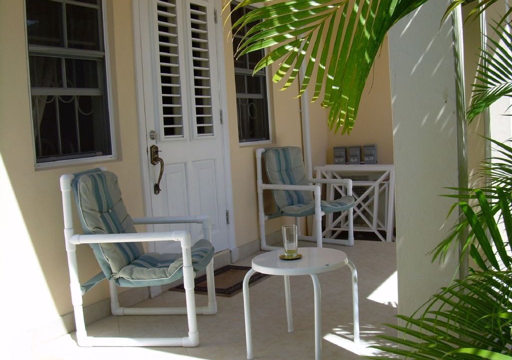 Photo of Patio Balcony in Marine Gardens