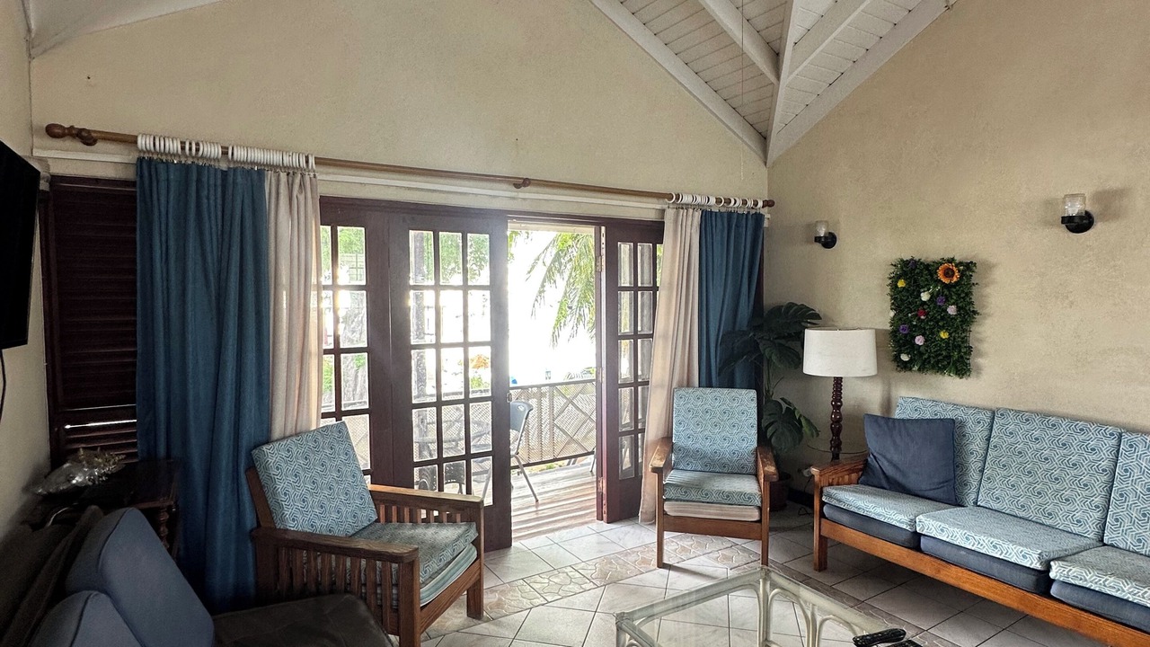 Photo of Livingroom in Holder's Hill