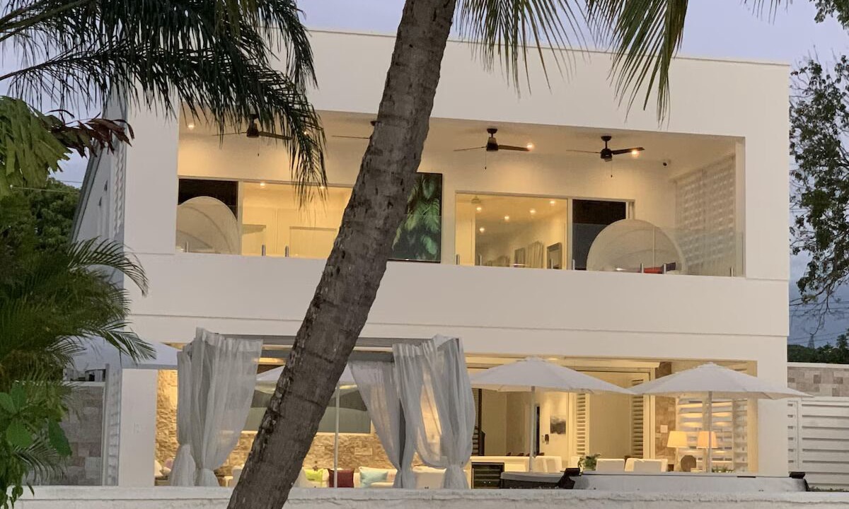 Photo of Patio Balcony in Reeds Bay