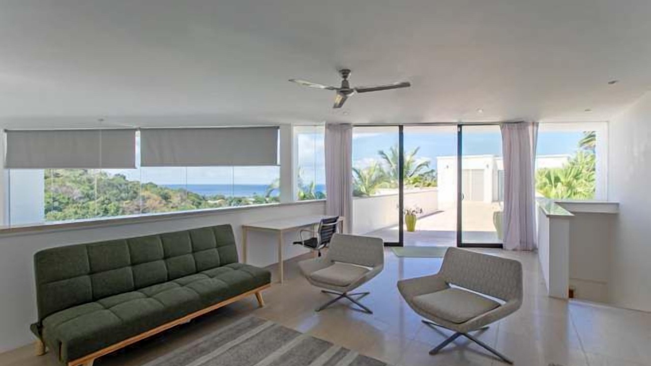 Photo of Livingroom in Weston
