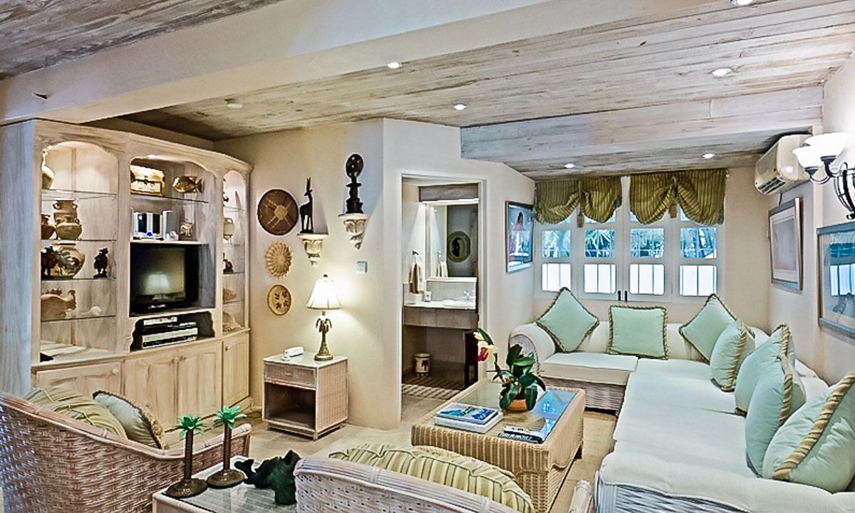 Photo of Livingroom in Holder's Hill
