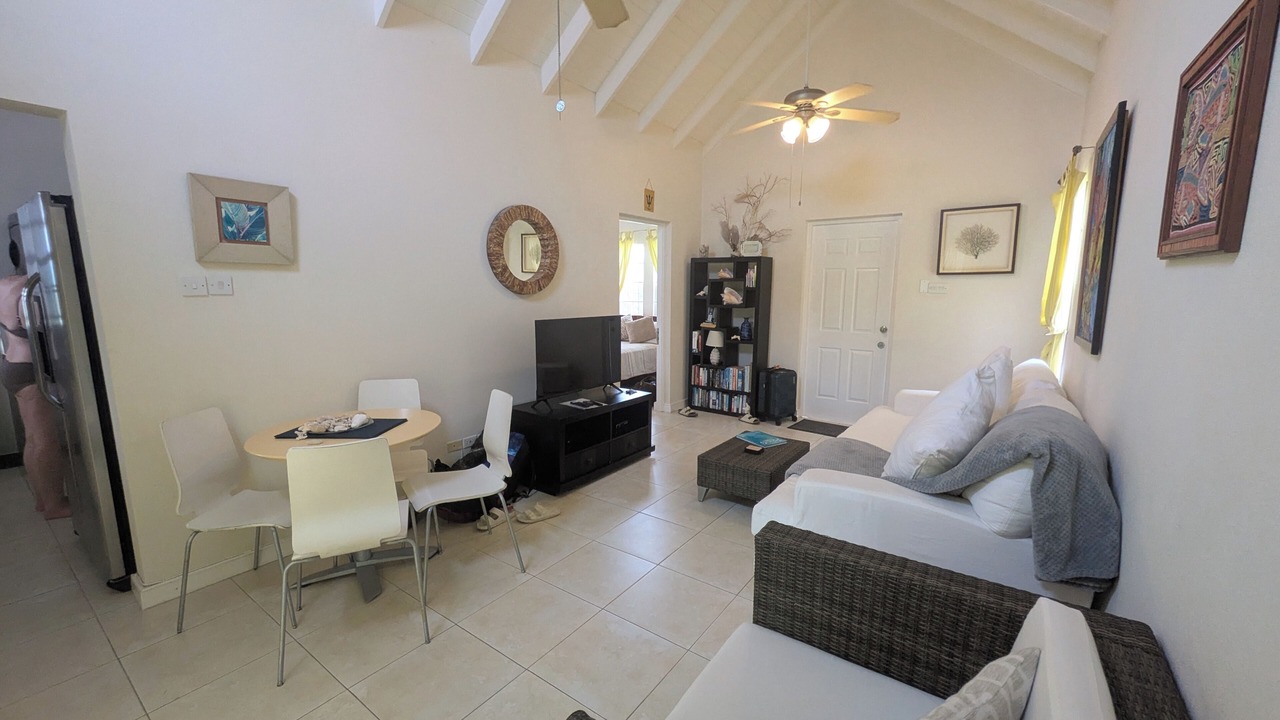 Photo of Livingroom in Apple Hall
