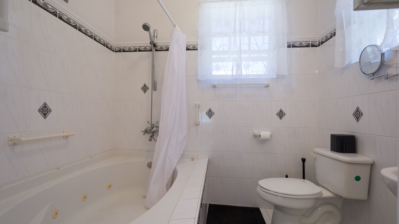 Photo of Bathroom in Reeds Bay