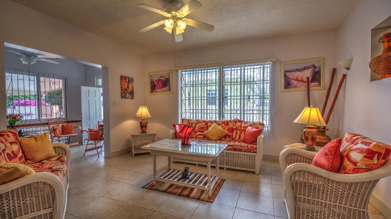 Photo of Livingroom in Reeds Bay