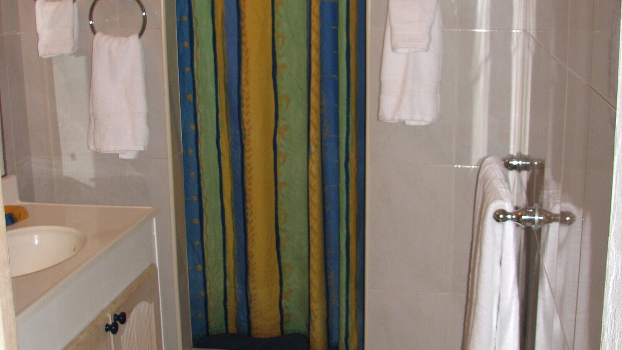 Photo of Bathroom in Halcyon Heights