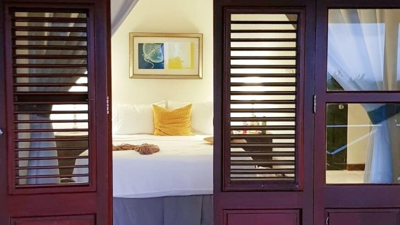 Photo of Bedroom in White Hall