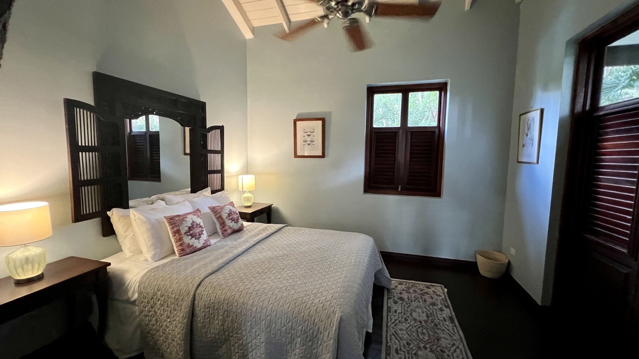 Photo of Bedroom in White Hall