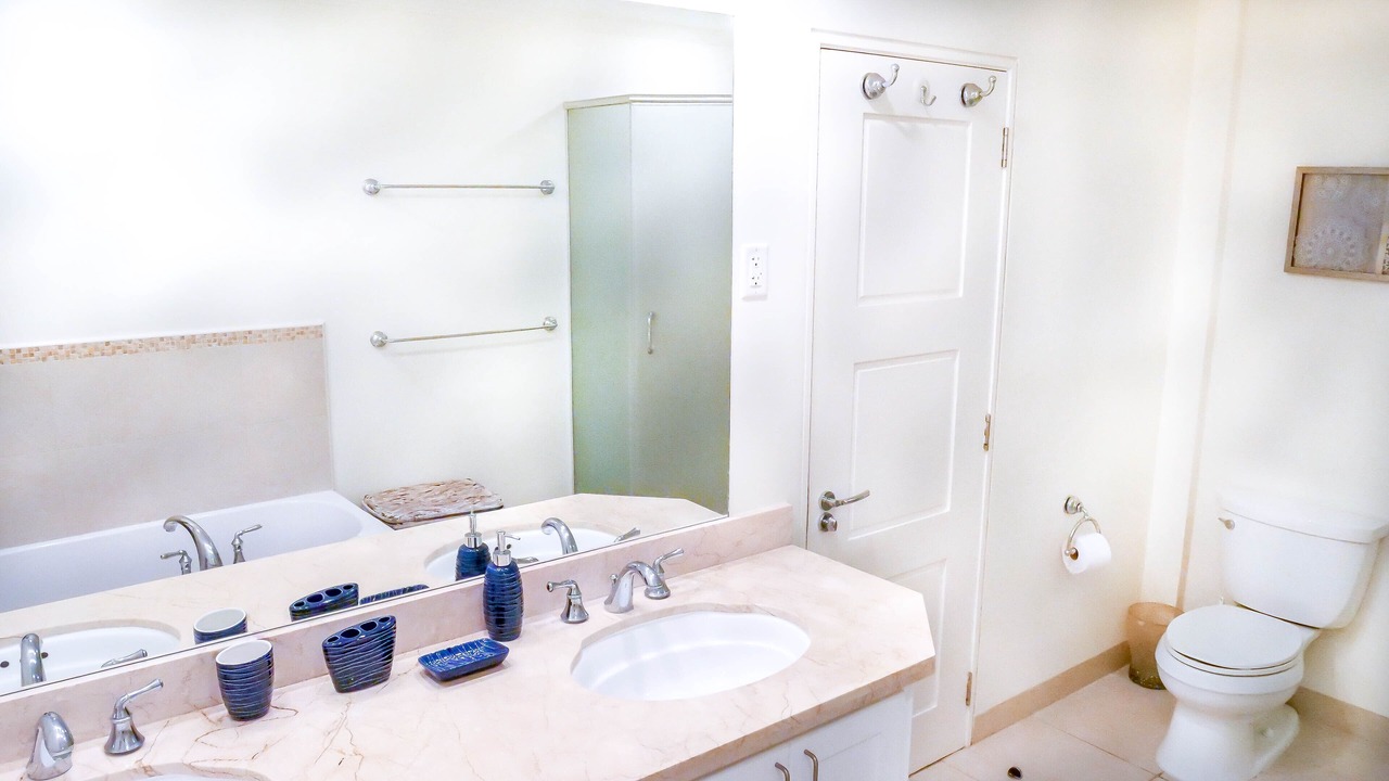 Photo of Bathroom in Saint Matthias