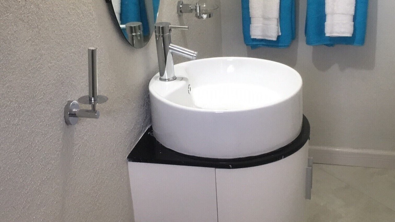 Photo of Bathroom in Callendar