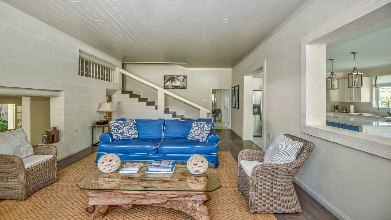 Photo of Livingroom in Gibbs Bay
