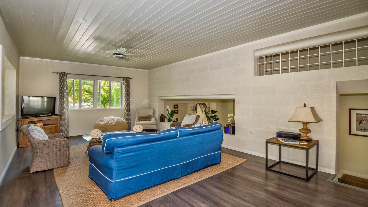 Photo of Livingroom in Gibbs Bay