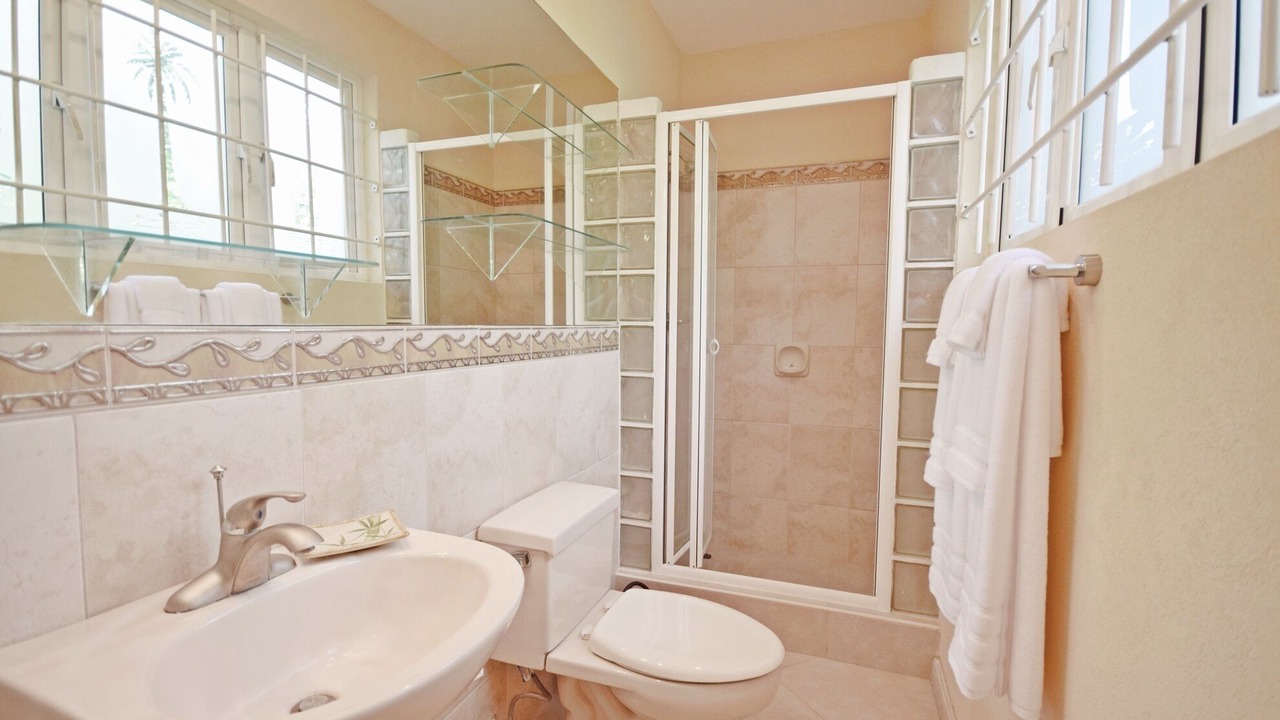 Photo of Bathroom in Marine Gardens