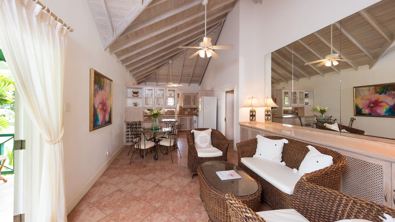 Photo of Livingroom in Gibbs Bay