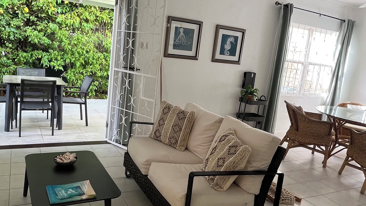 Photo of Livingroom in Enterprise