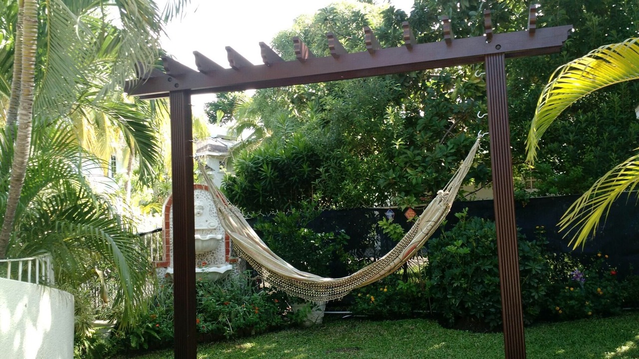 Photo of Outdoor in Halcyon Heights