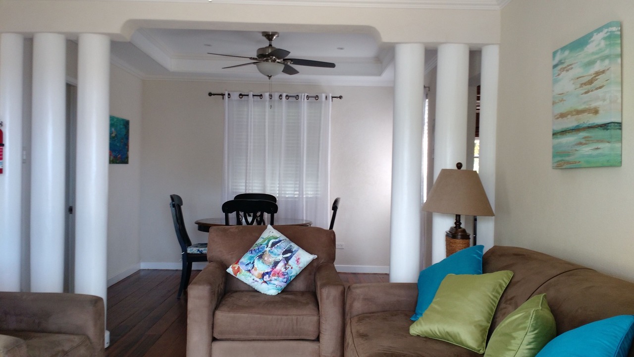 Photo of Livingroom in Halcyon Heights