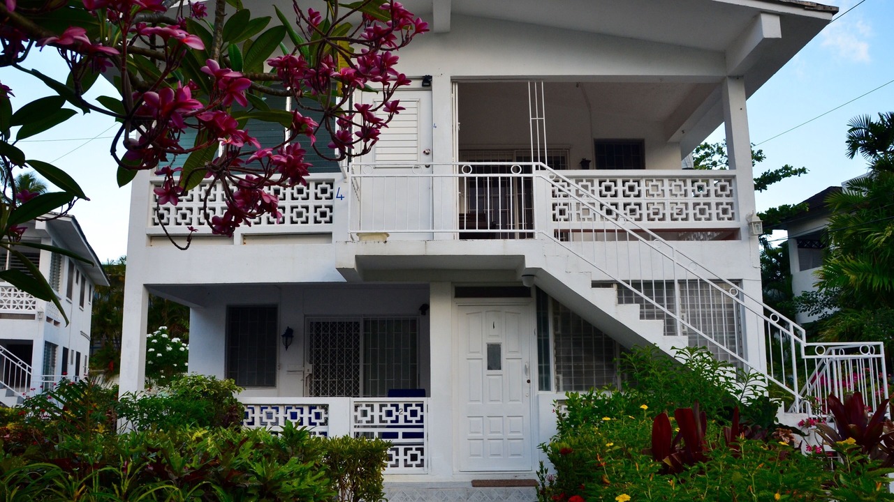 Photo of Outdoor in Lascelles