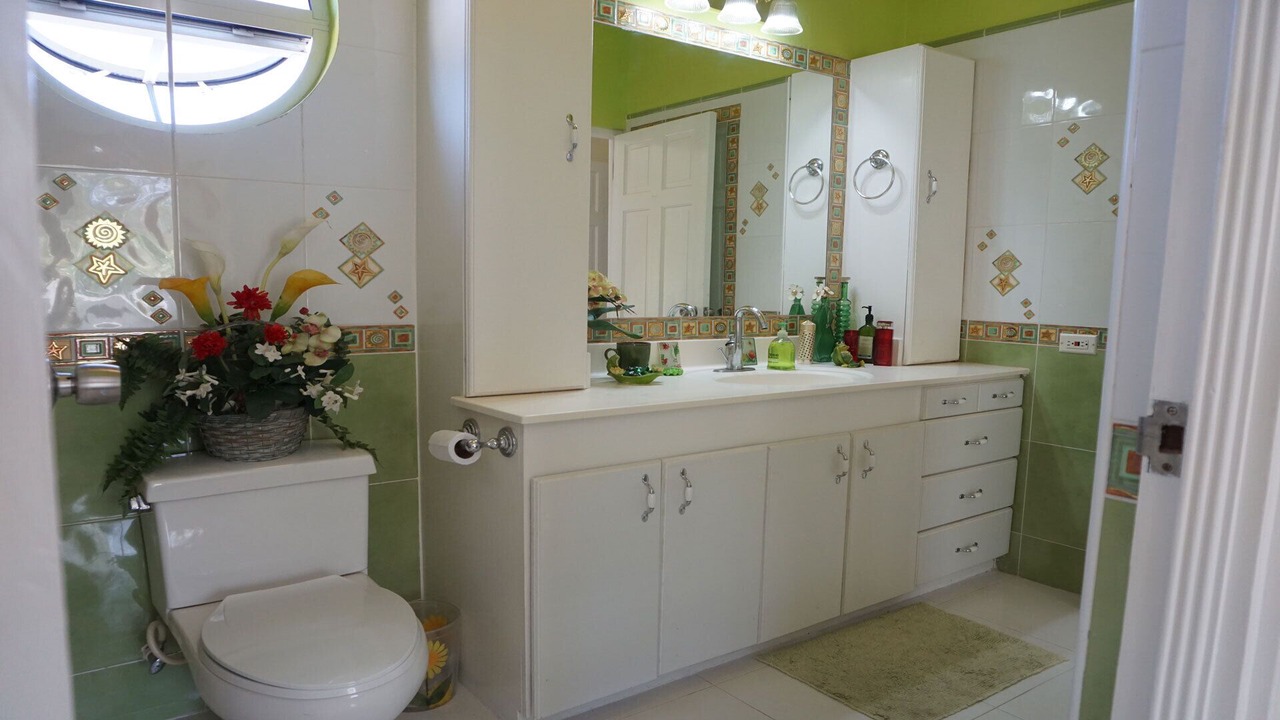 Photo of Bathroom in West Terrace