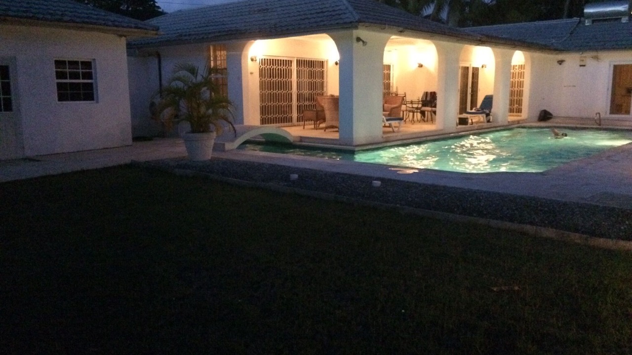 Photo of Outdoor in Halcyon Heights