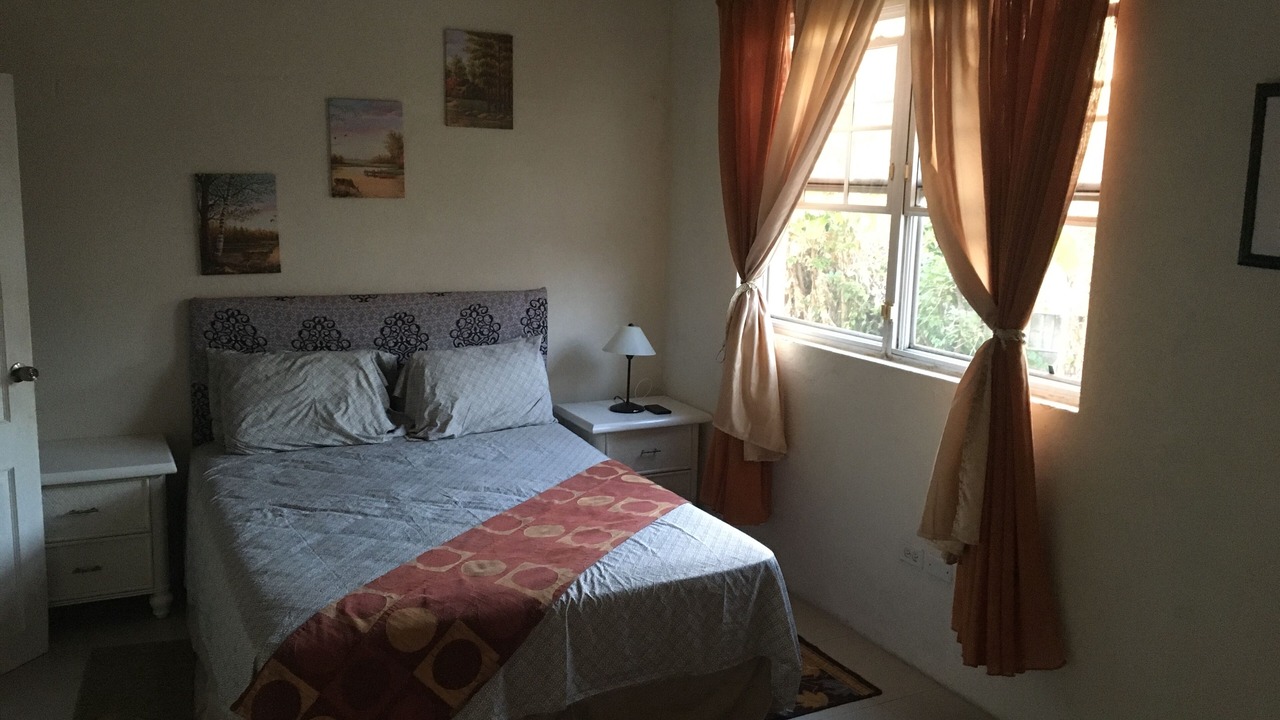 Photo of Bedroom in Thombury Hill