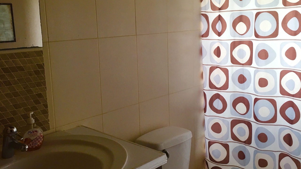 Photo of Bathroom in Clifton Hall