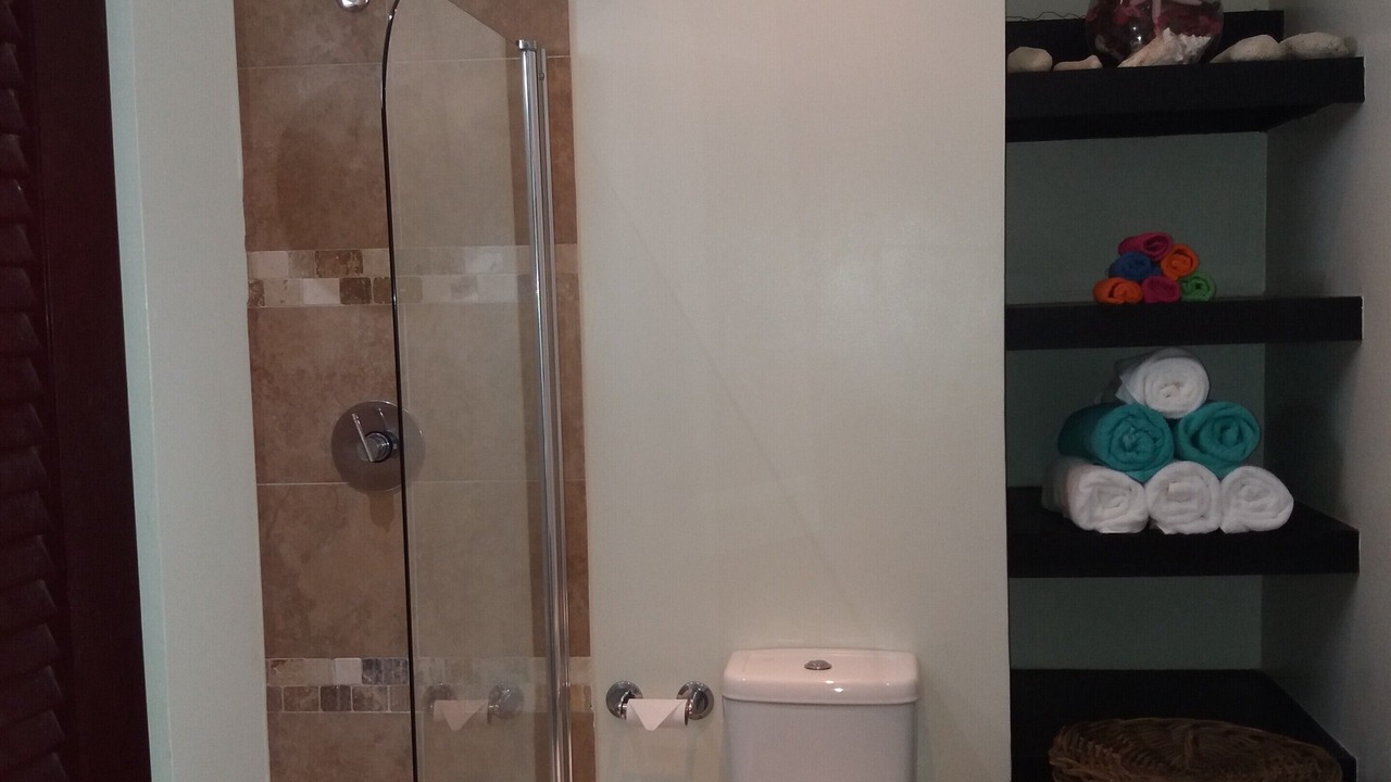 Photo of Bathroom in Marine Gardens