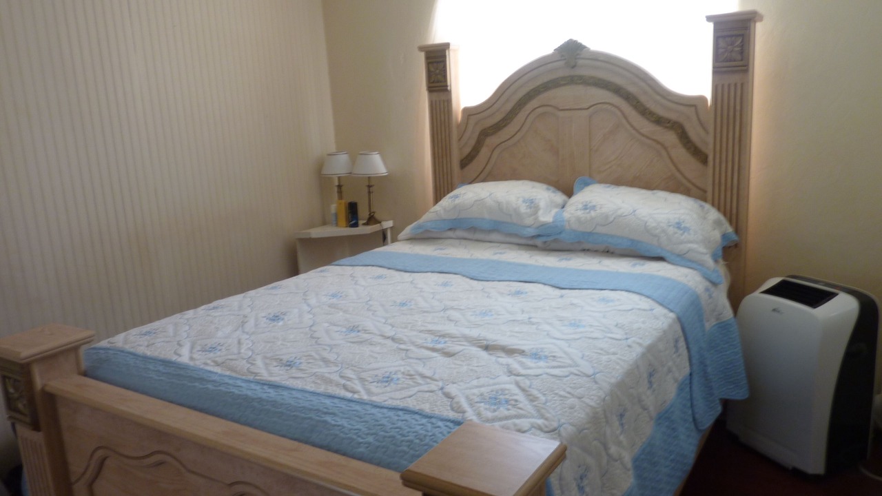 Photo of Bedroom in Oistins