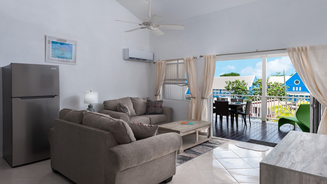 Photo of Livingroom in Weston