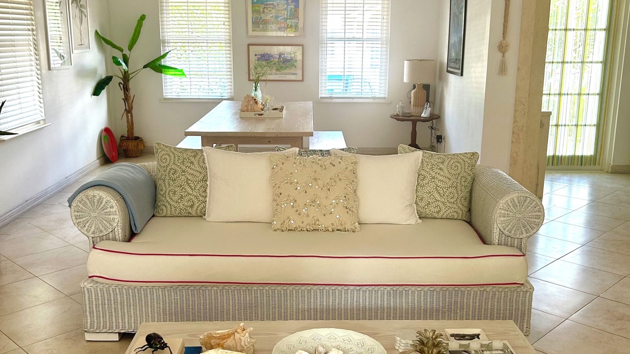 Photo of Livingroom in Little Battaleys