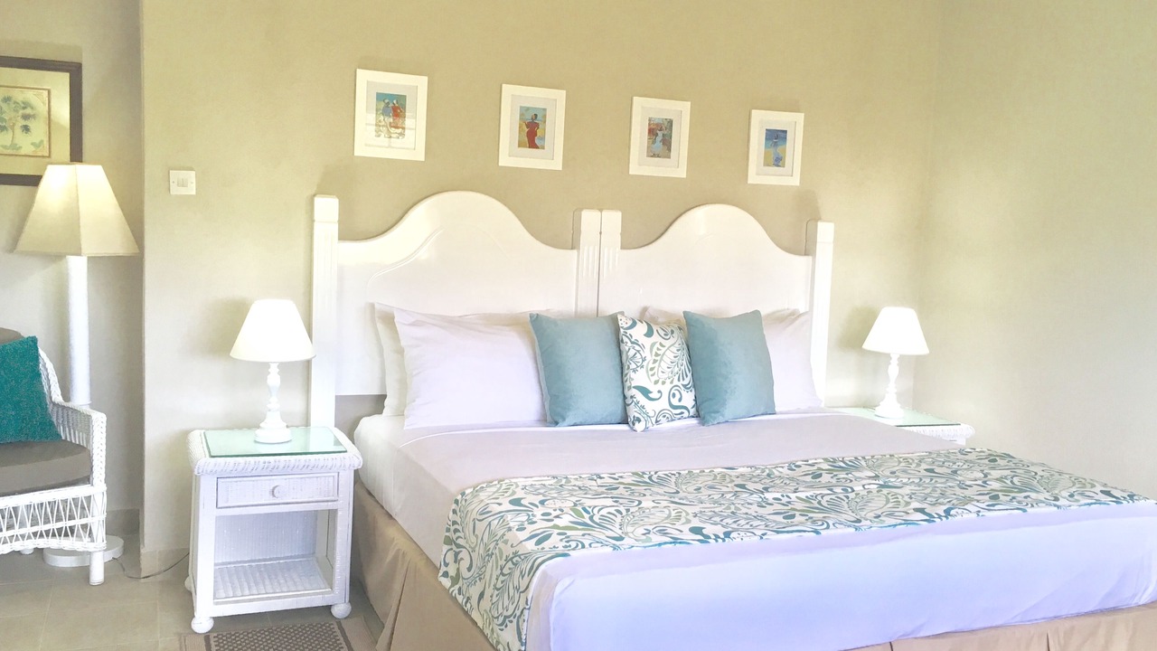 Photo of Bedroom in Oistins