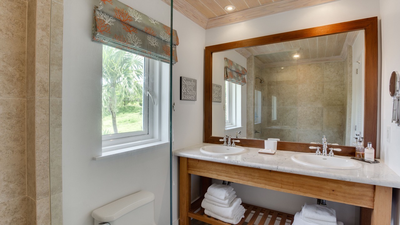 Photo of Bathroom in Mount Standfast