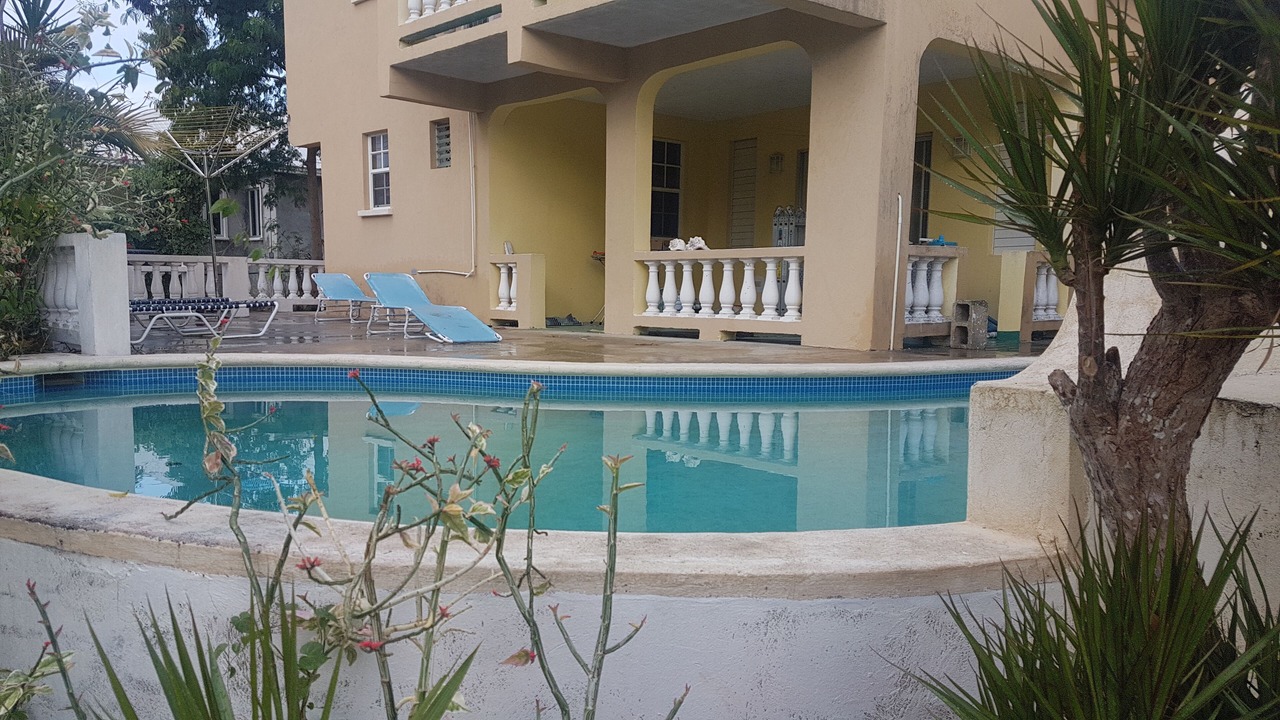 Photo of Outdoor in Cane Garden