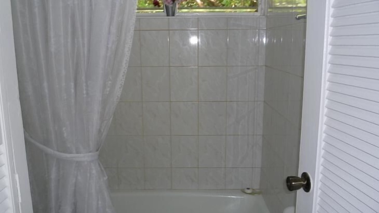 Photo of Bathroom in Halcyon Heights