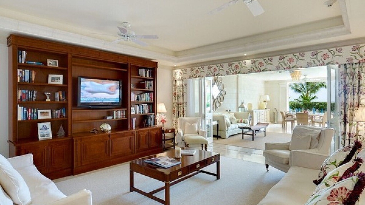 Photo of Livingroom in Old Trees Bay
