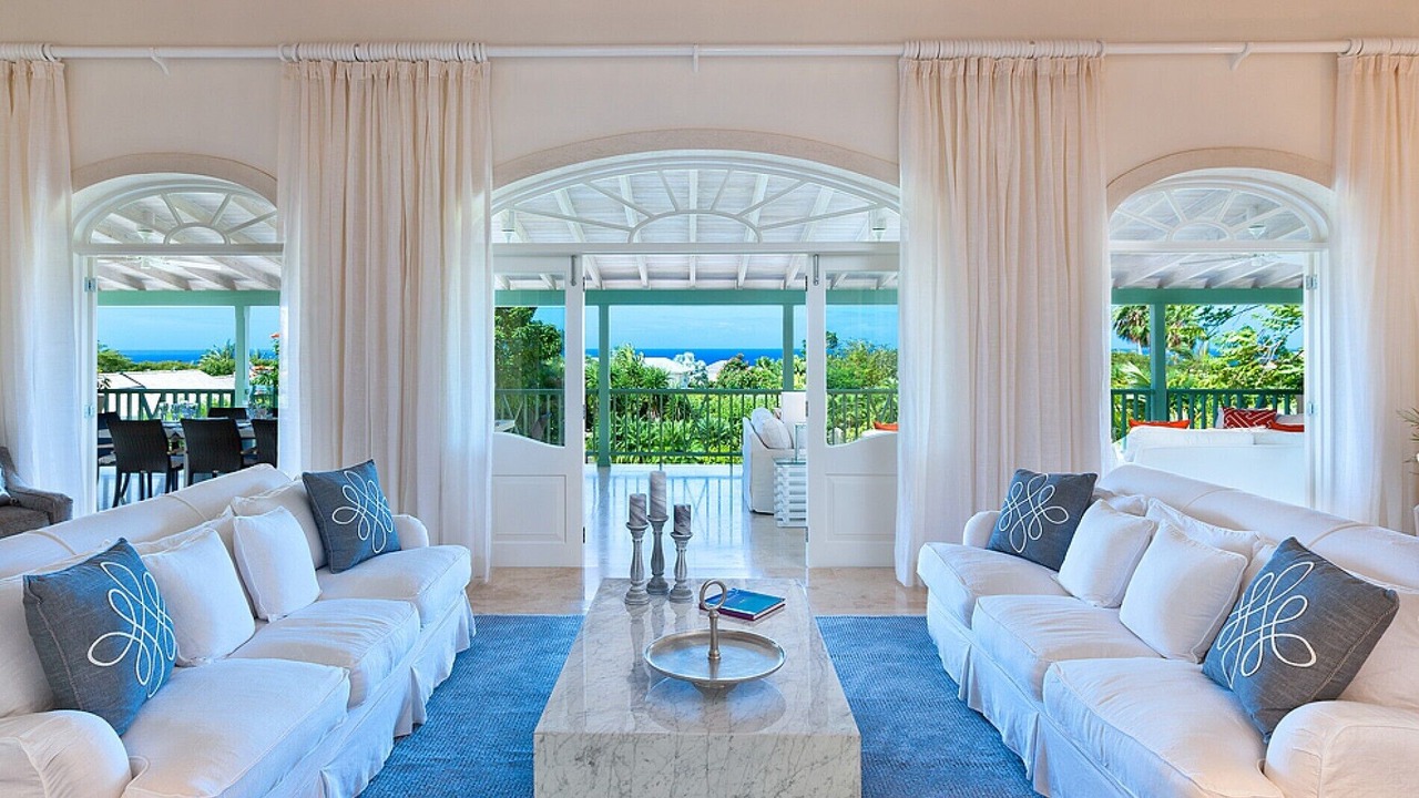 Photo of Livingroom in Holetown