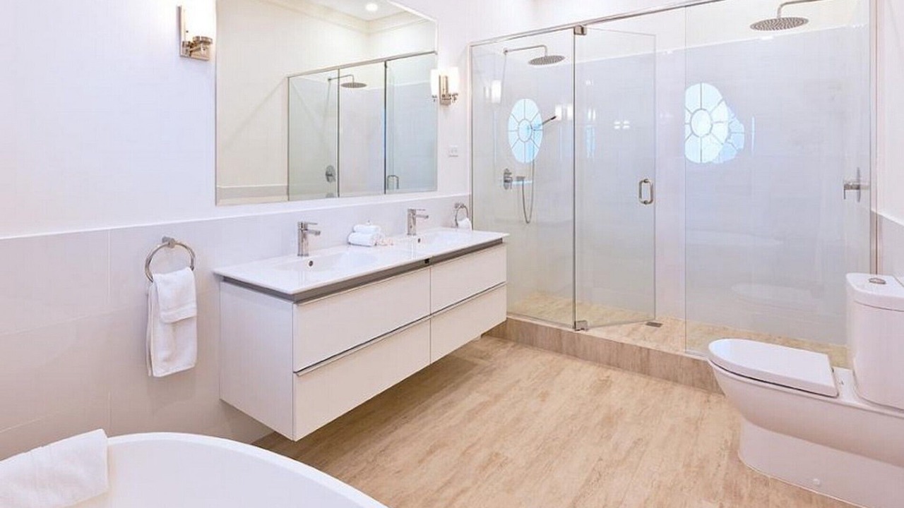 Photo of Bathroom in Holetown