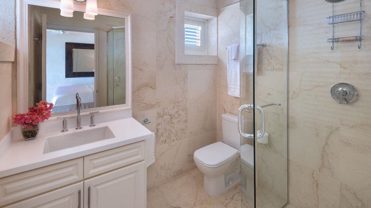 Photo of Bathroom in Clinketts