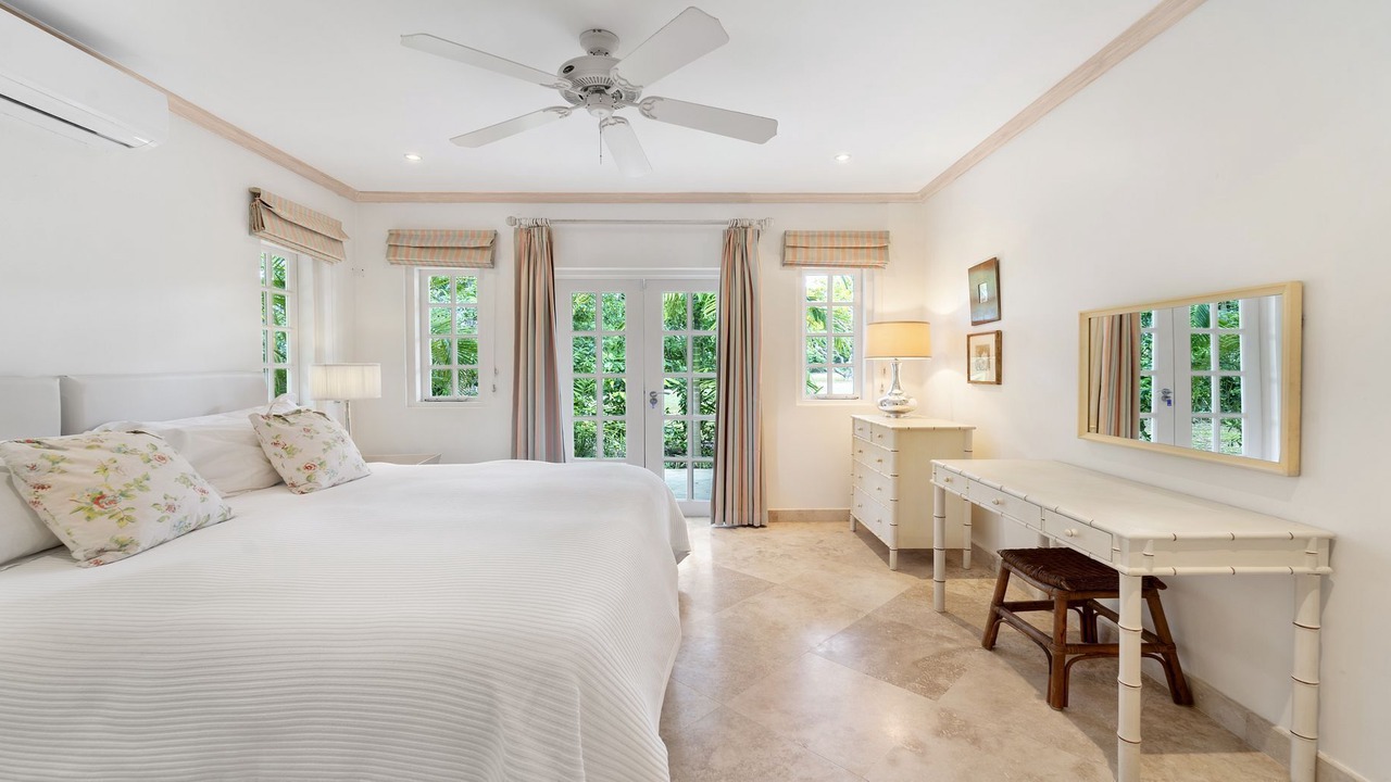 Photo of Bedroom in Paynes Bay