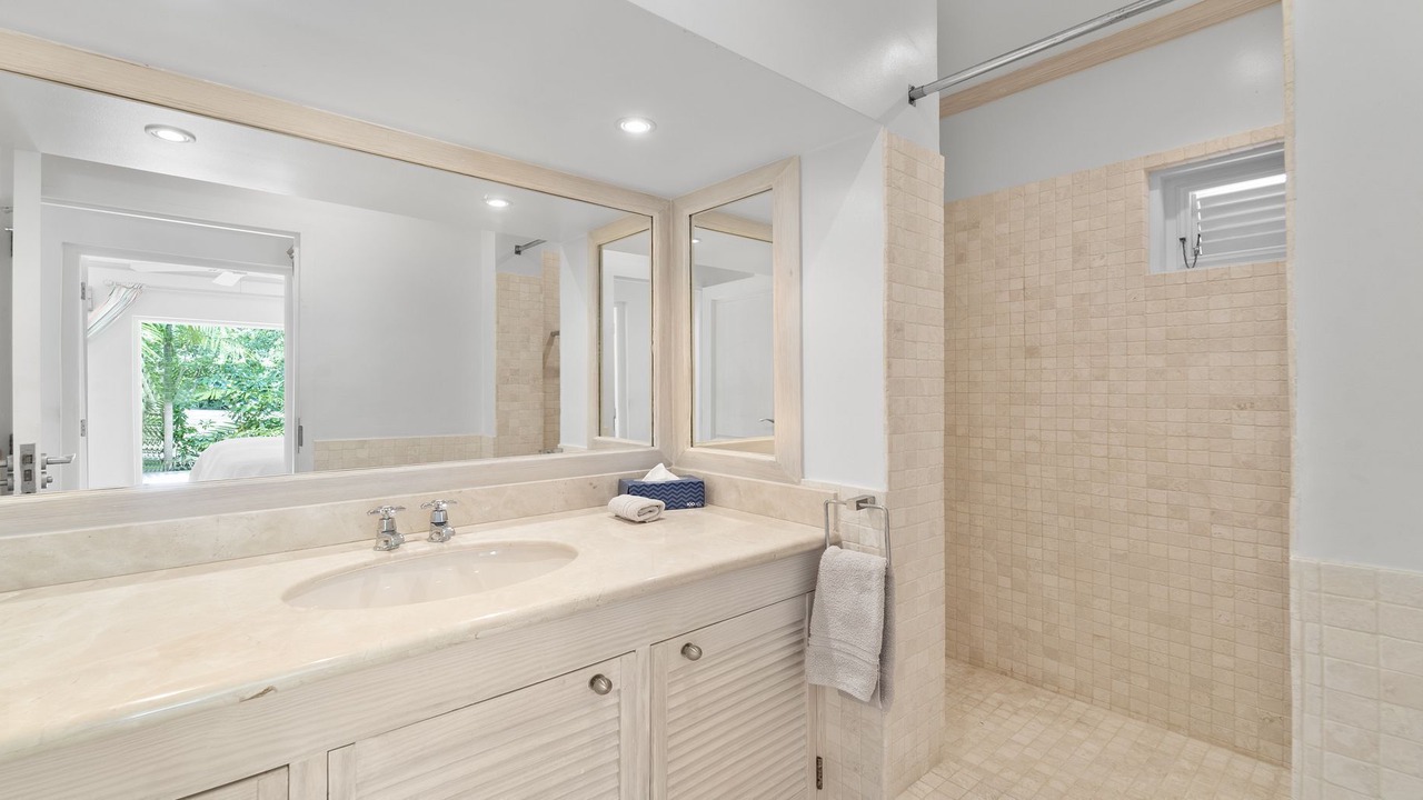 Photo of Bathroom in Paynes Bay