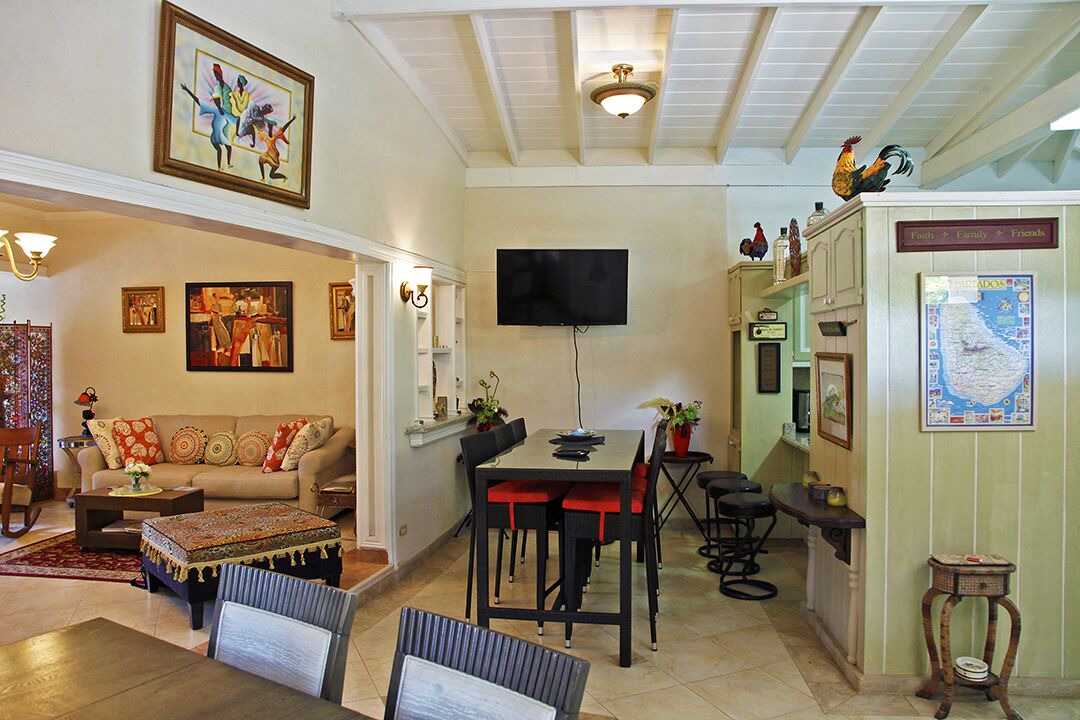 Photo of Livingroom in Holder's Hill