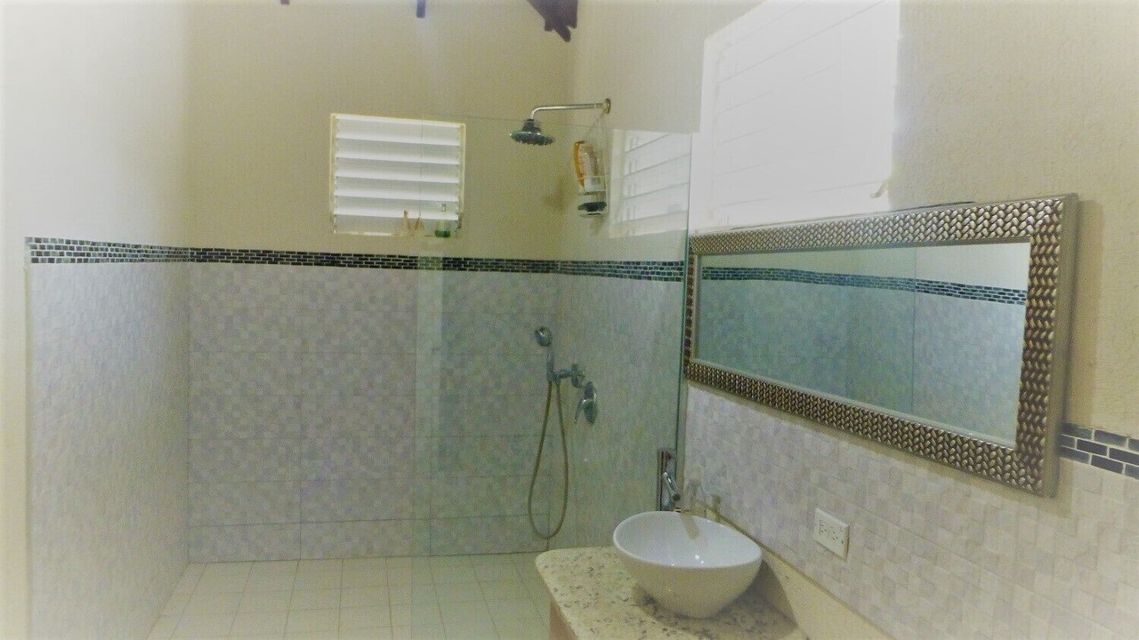 Photo of Bathroom in Long Bay
