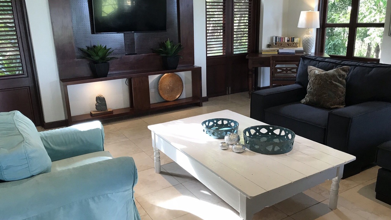 Photo of Livingroom in The Rock
