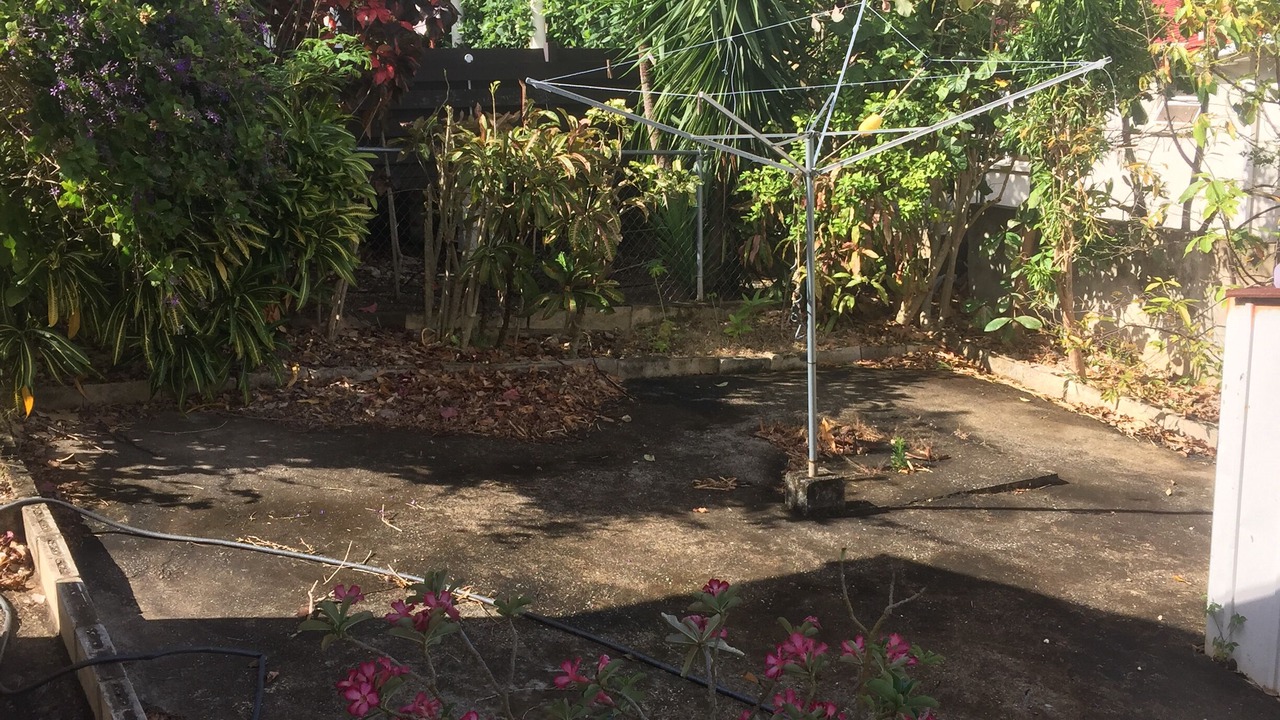 Photo of Outdoor in Husbands