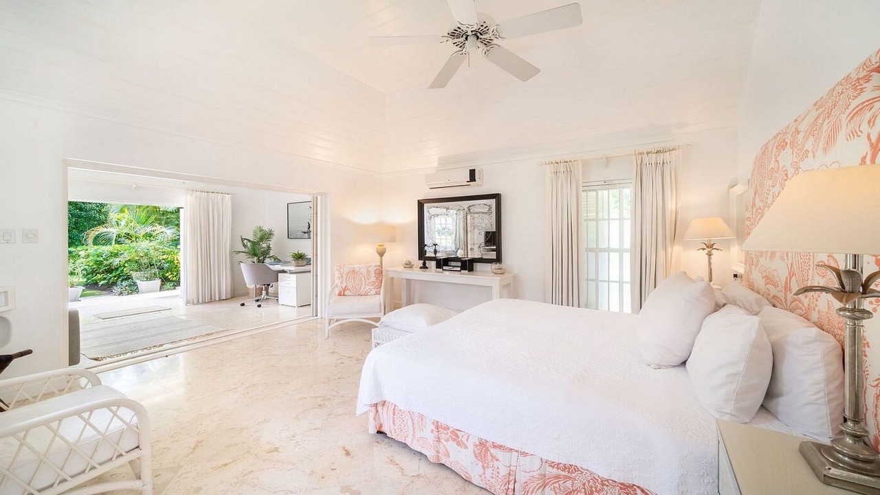 Photo of Bedroom in Paynes Bay