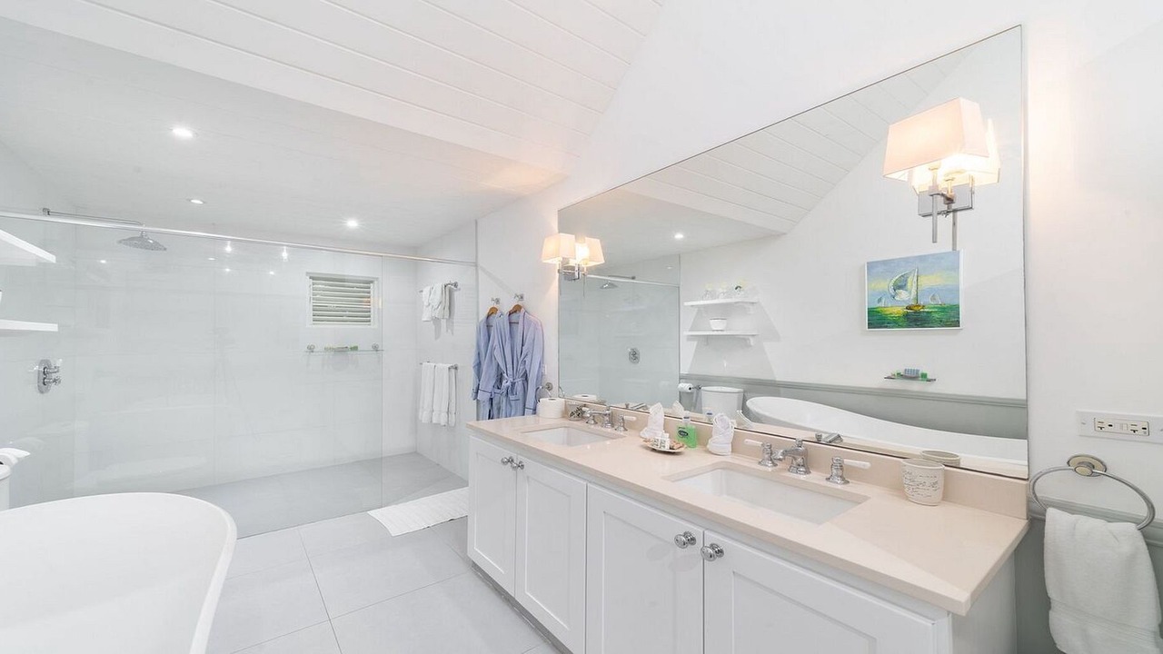 Photo of Bathroom in Paynes Bay