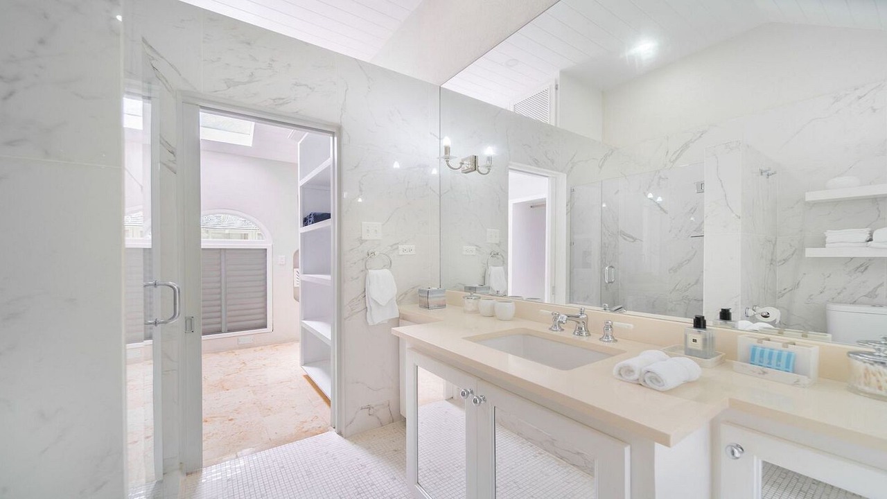 Photo of Bathroom in Paynes Bay