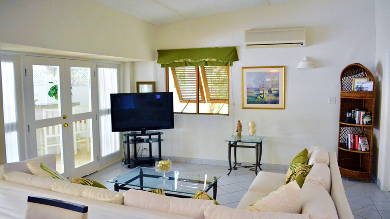 Photo of Livingroom in Halcyon Heights