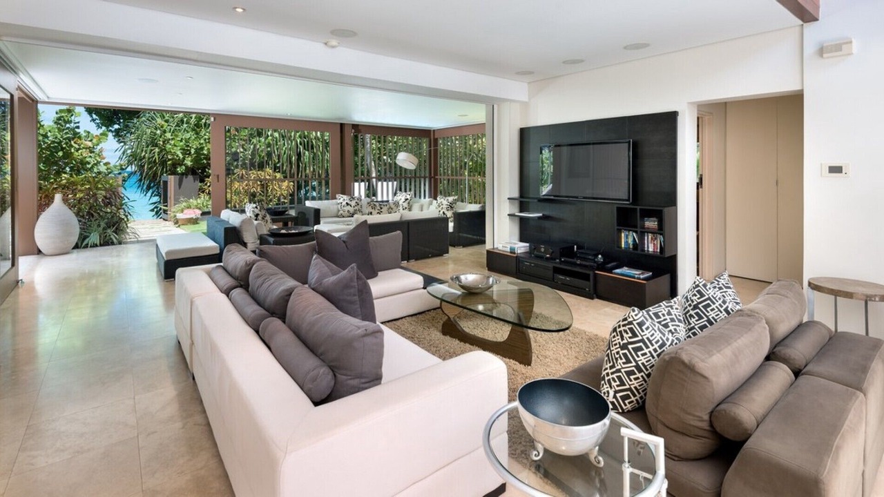 Photo of Livingroom in Gibbs Bay