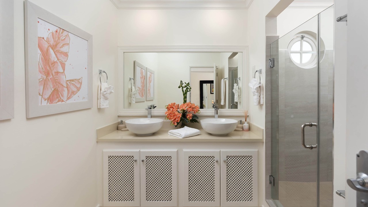 Photo of Bathroom in Merlin Bay